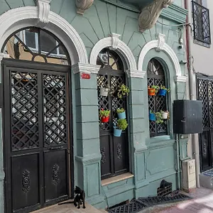 Otel Calanthe ***